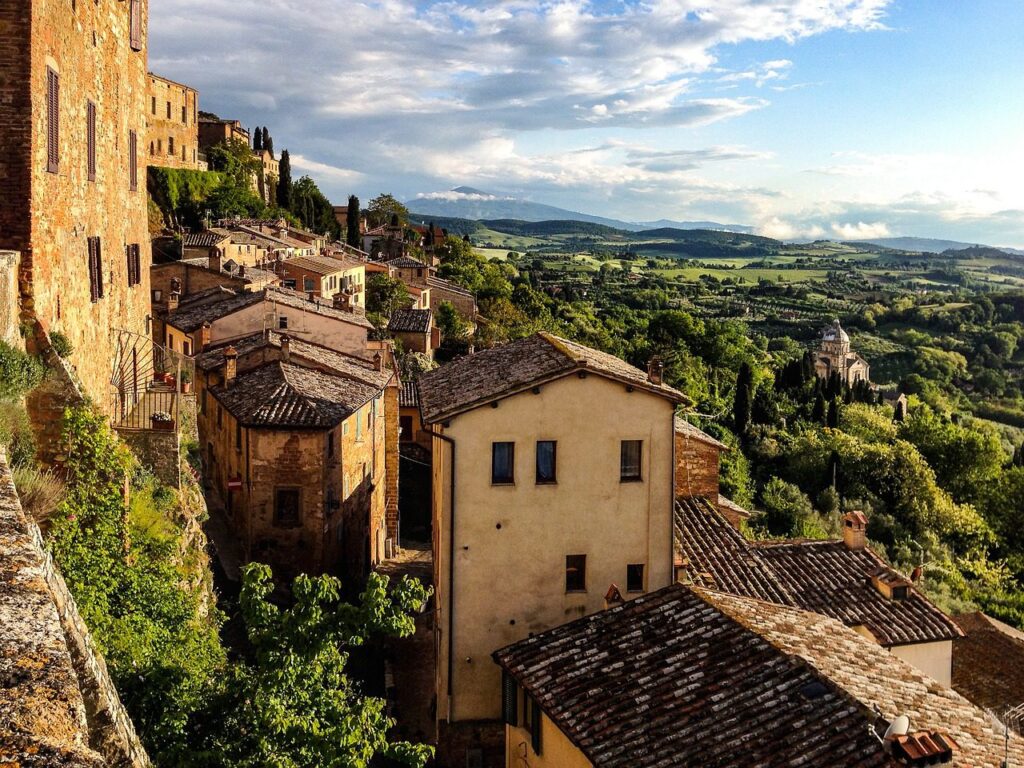 A photo of stone houses in Toscana, Italy.