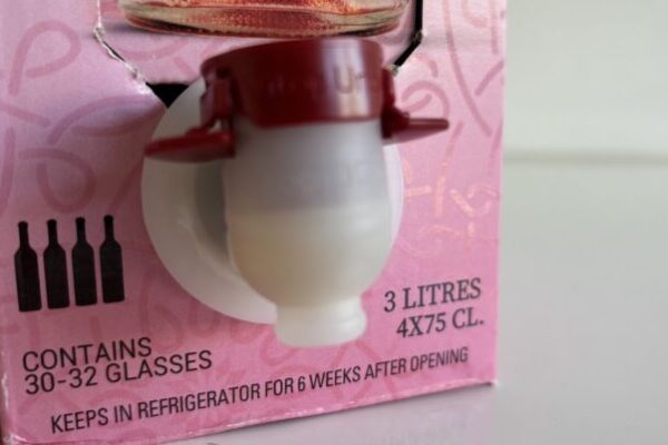 Picture of bag in box rose wine.